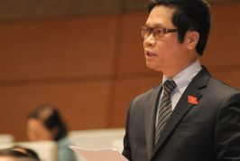 HAI NGỌN LỬA MỘT LÀN GIÓ VÀ CỖ XE TAM MÃ