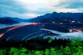 Hòa Bình: Cải thiện môi trường kinh doanh, nâng cao năng lực cạnh tranh cấp tỉnh
